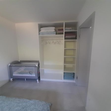 Green Bee Apartment Lesce  Bagian luar foto