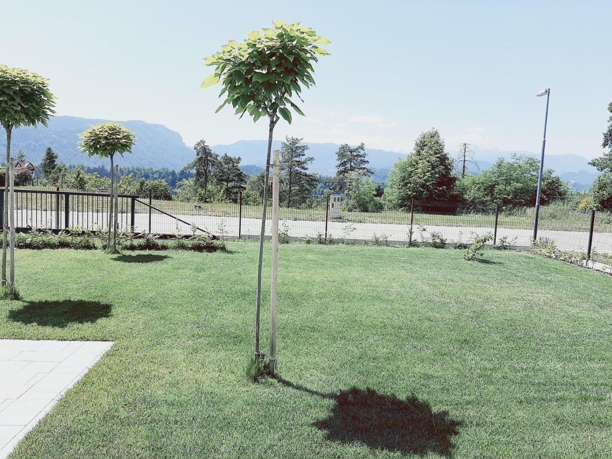 Green Bee Apartment Lesce  Bagian luar foto