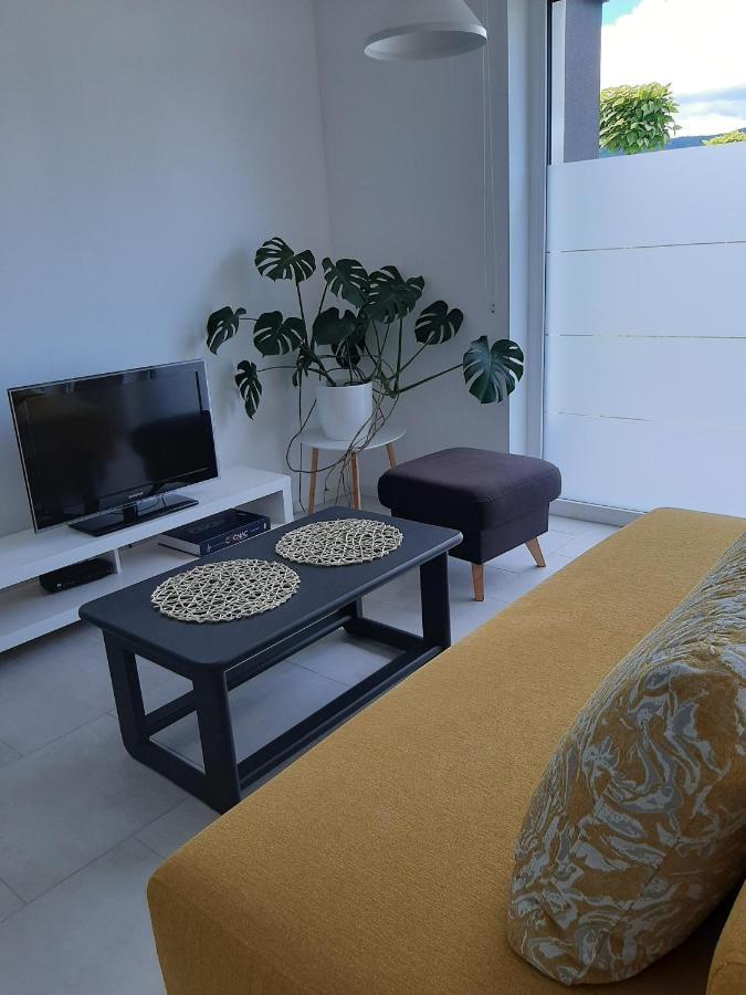 Green Bee Apartment Lesce  Bagian luar foto
