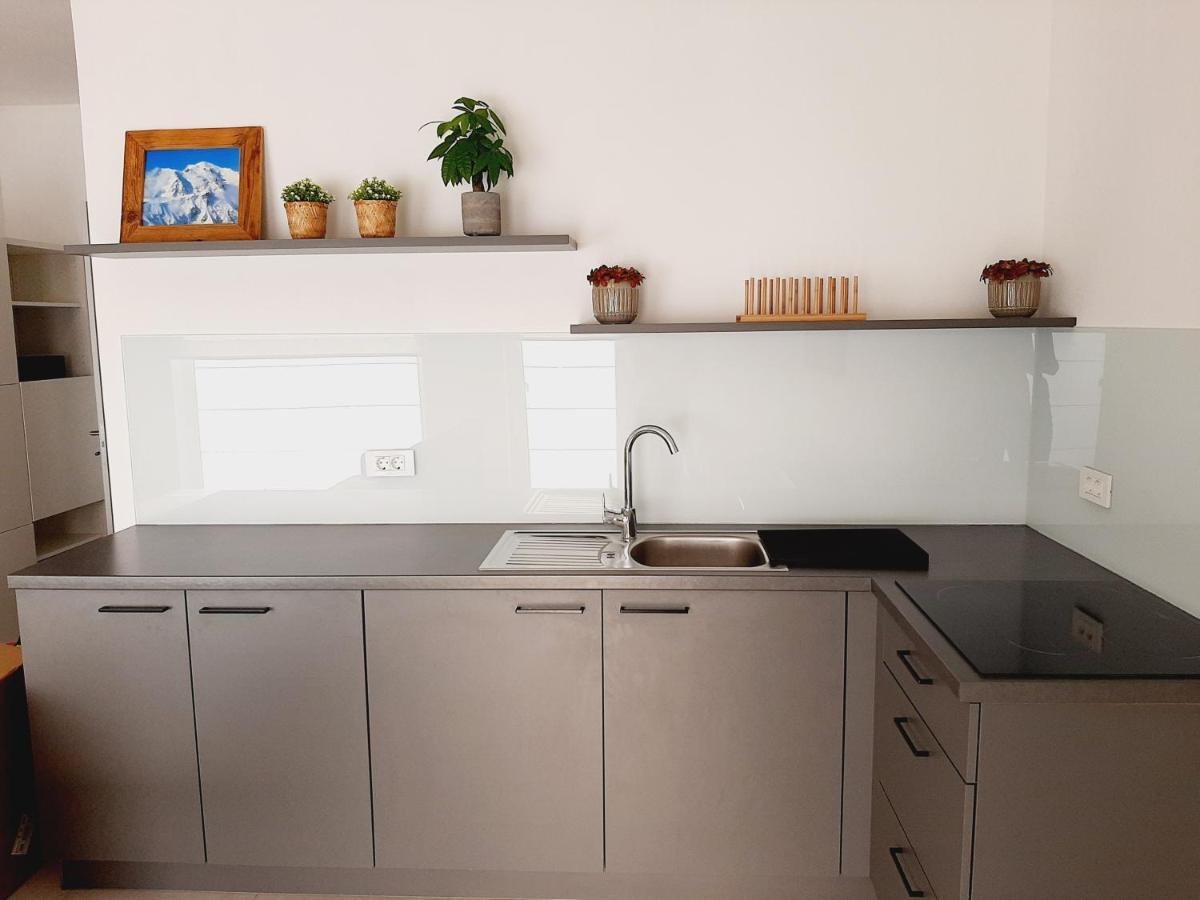 Green Bee Apartment Lesce  Bagian luar foto