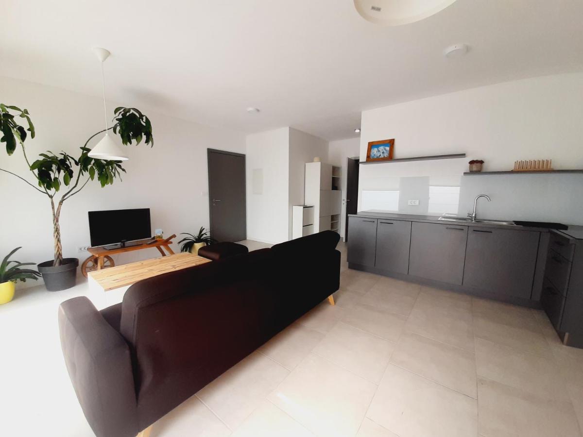 Green Bee Apartment Lesce  Bagian luar foto